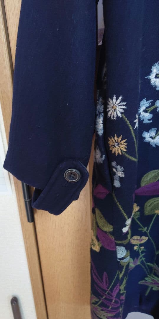 スーパーハッカフィーユ　花柄刺繍 ネイビー ロングコート　15号