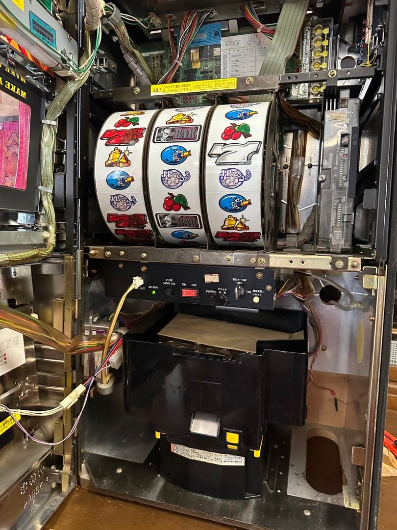 パチスロ　主役は銭形　4号機　初代　実機　不要機付き　送料無料