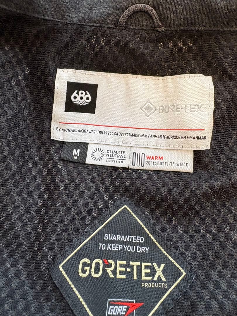 15日迄値下げ！686スノーボードウェア ジャケット GORE-TEX