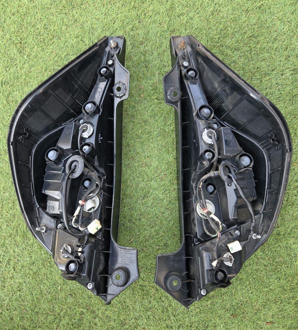 アクア　テールランプ