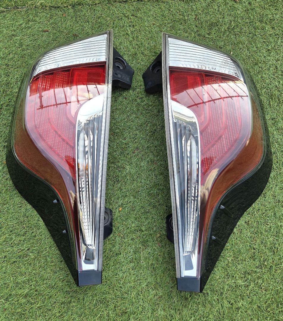 アクア　テールランプ