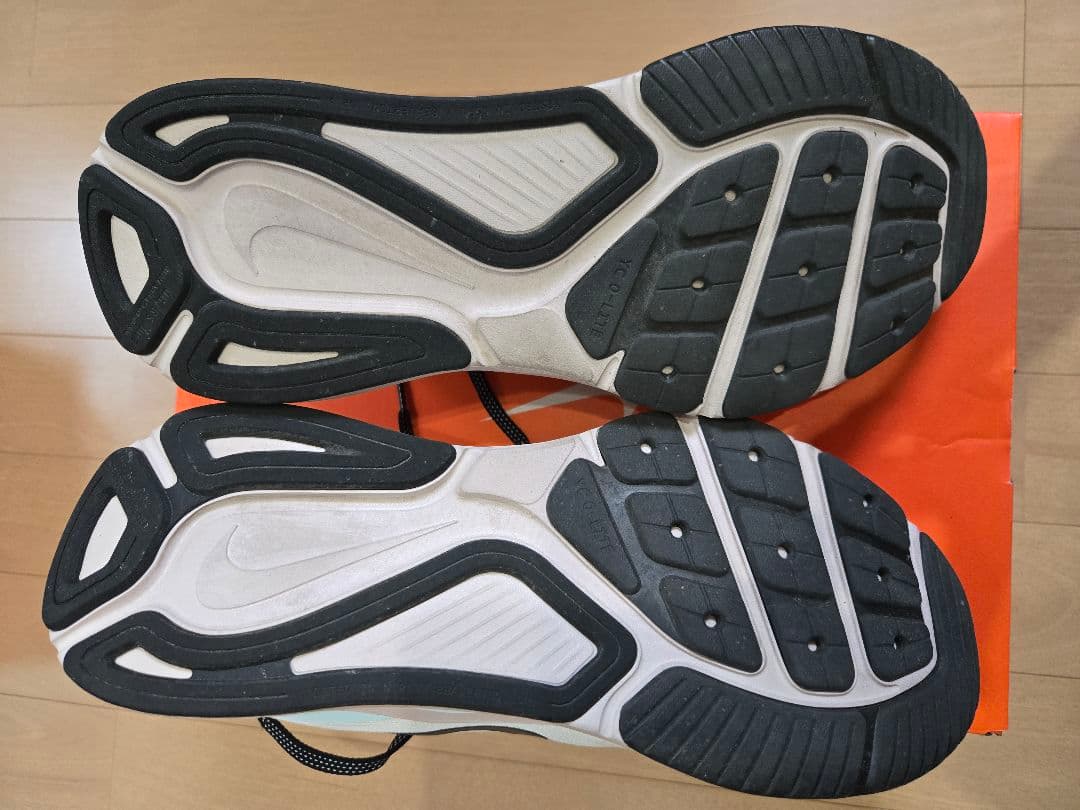 NIKE ストラクチャー26 27cm