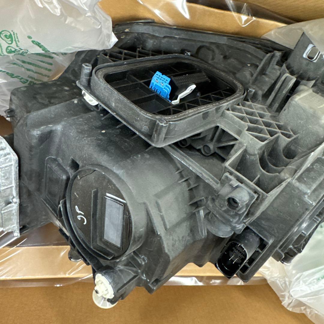 メルセデスAMG GLB35 右ヘッドライト