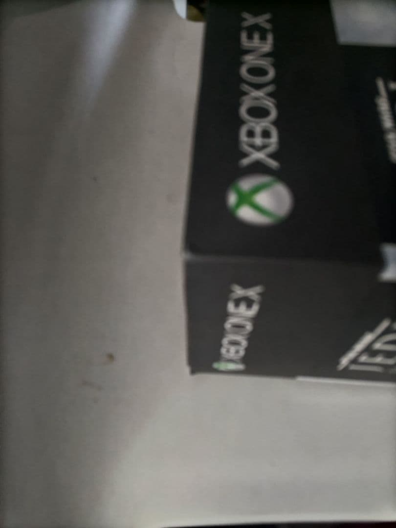 Xbox One X (Star Wars ジェダイ： 同梱版)　未開封