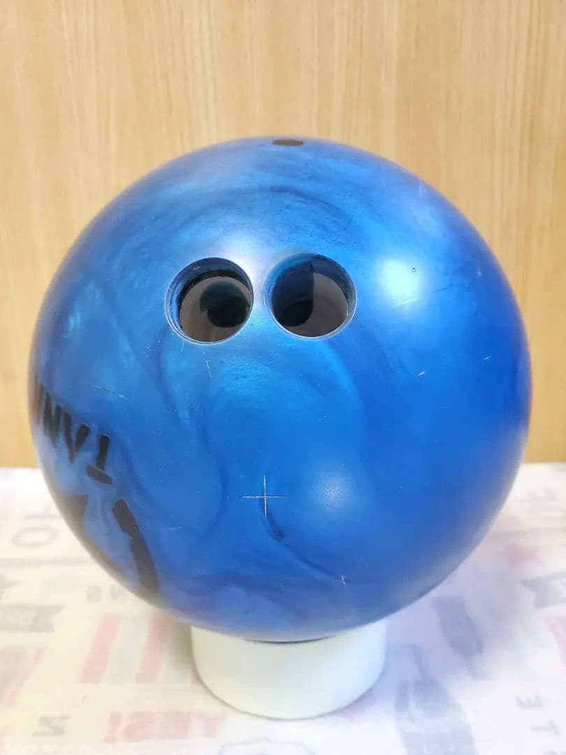 金城。ボウリングボール 　モーティブ　ブルータンク　15P(サムレス用)