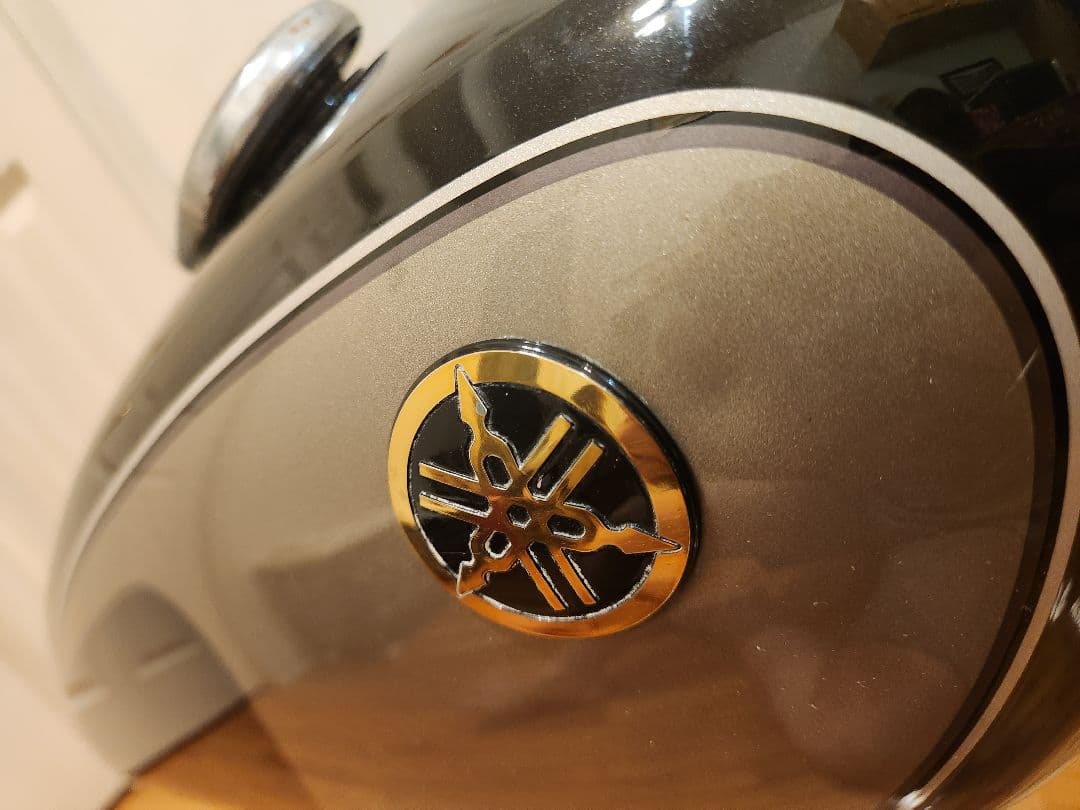 ヤマハSR400　1JR 純正塗装ガソリンタンク　錆無　美品