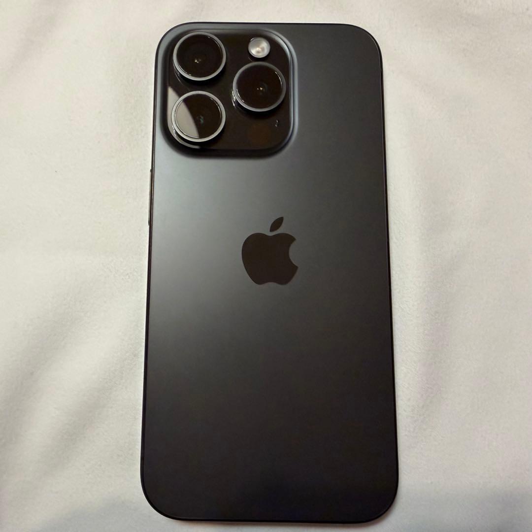 美品 iPhone15Pro 128GB ブラックチタニウム
