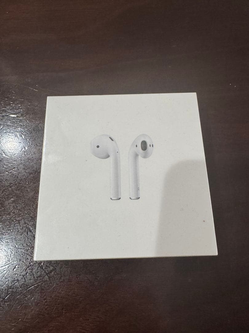 未開封　新品　AirPods with Charging Case 第2世代