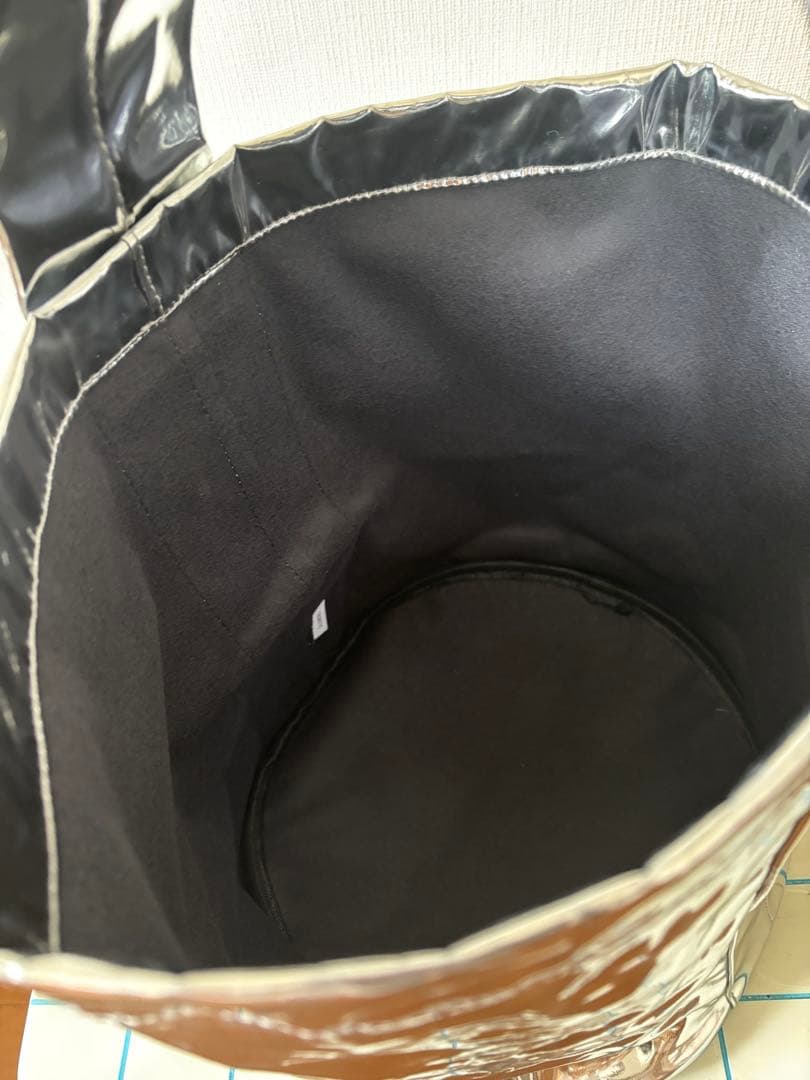 新品未使用　burself cecechic ミラーバスケット　シルバー