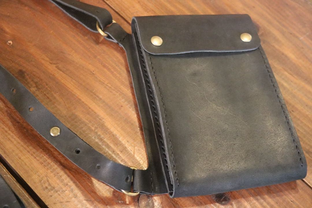 に*ろ様 【ダブル】ショルダーホルスターバッグ　牛本革　ホルスター　ショルダーバ