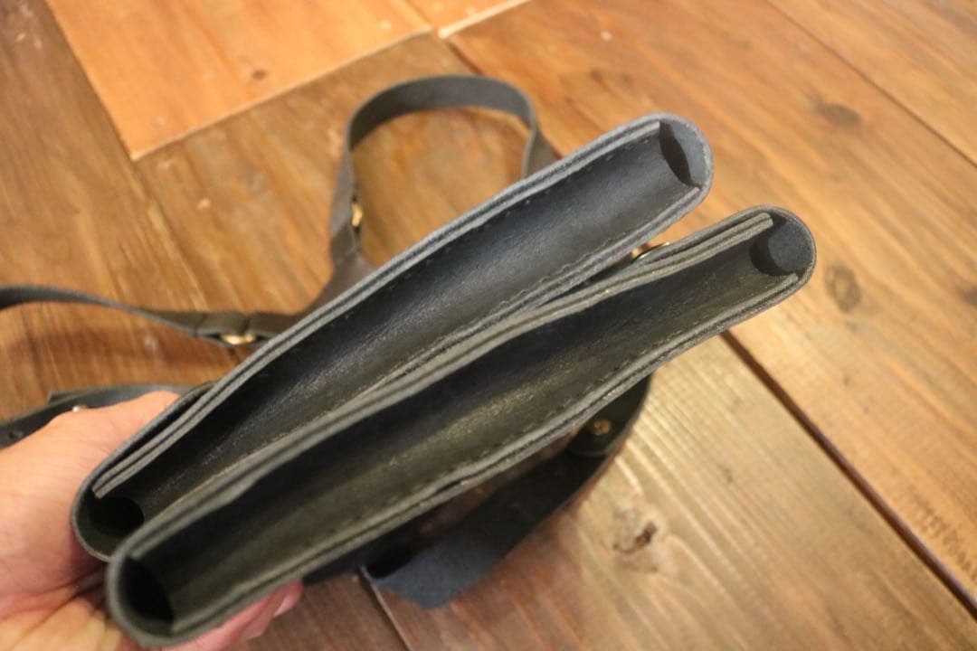 に*ろ様 【ダブル】ショルダーホルスターバッグ　牛本革　ホルスター　ショルダーバ