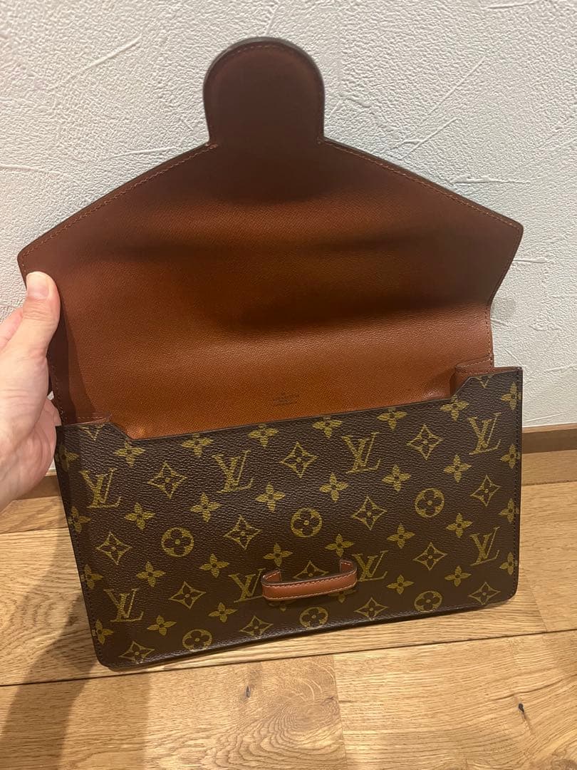 Louis Vuitton モノグラムクラッチバッグ