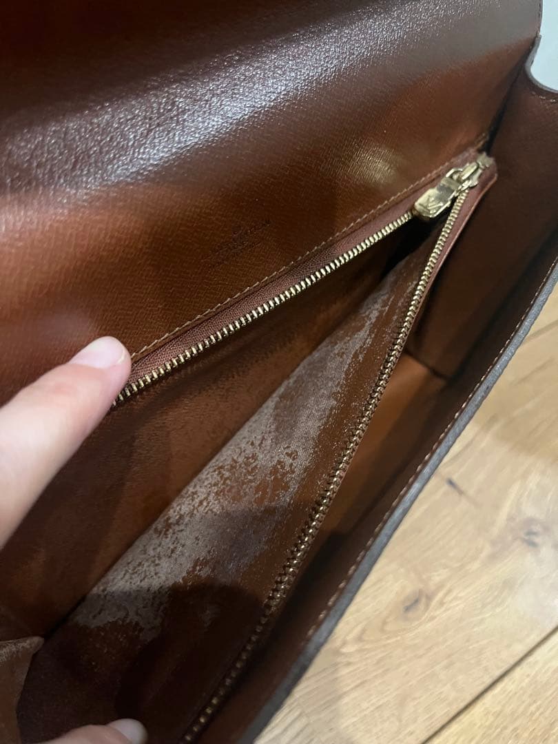 Louis Vuitton モノグラムクラッチバッグ