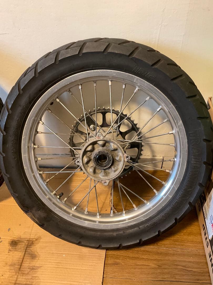 ホンダ crf250x/r 純正ホイール前後& タイヤセット