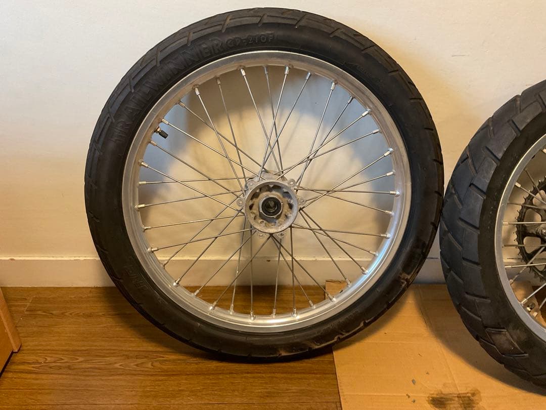 ホンダ crf250x/r 純正ホイール前後& タイヤセット