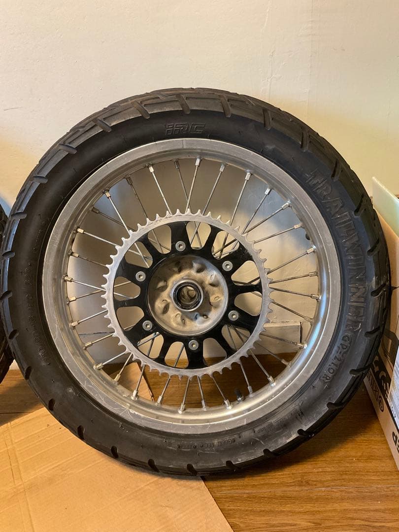 ホンダ crf250x/r 純正ホイール前後& タイヤセット