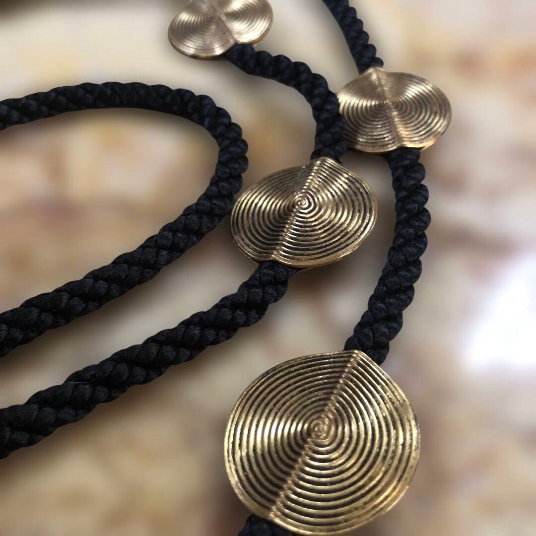 YSLイヴ・サンローラン ゴールドメダリアンのコードネックレス