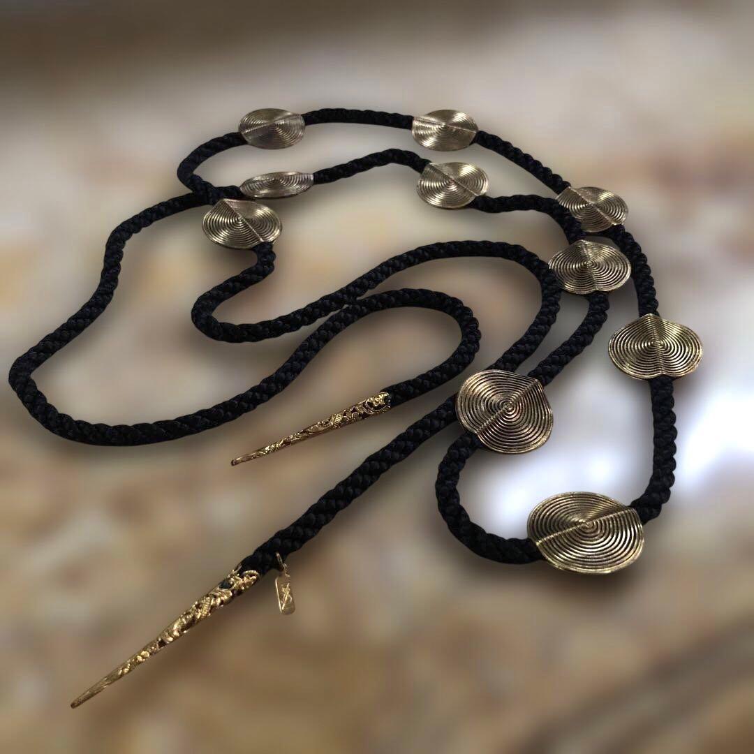 YSLイヴ・サンローラン ゴールドメダリアンのコードネックレス