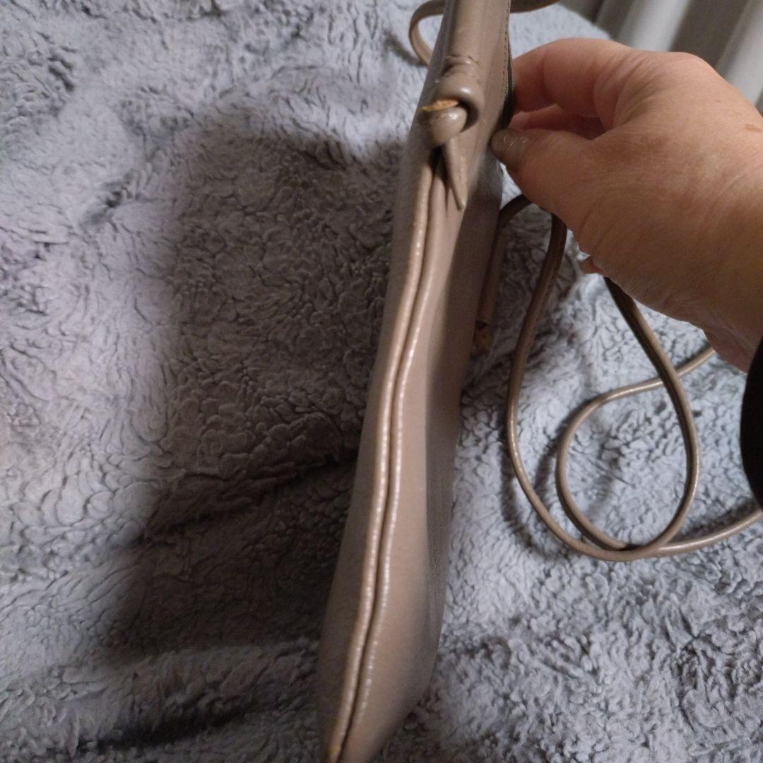 NanamiIL BISONTE ベージュ レザー クロスボディバック