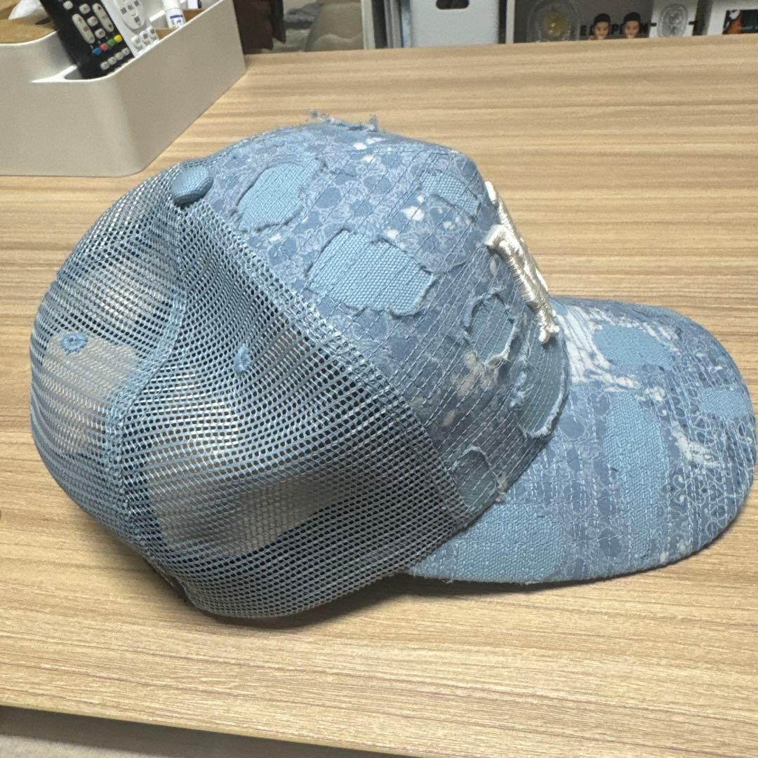 ダメージ加工ブルーキャップ