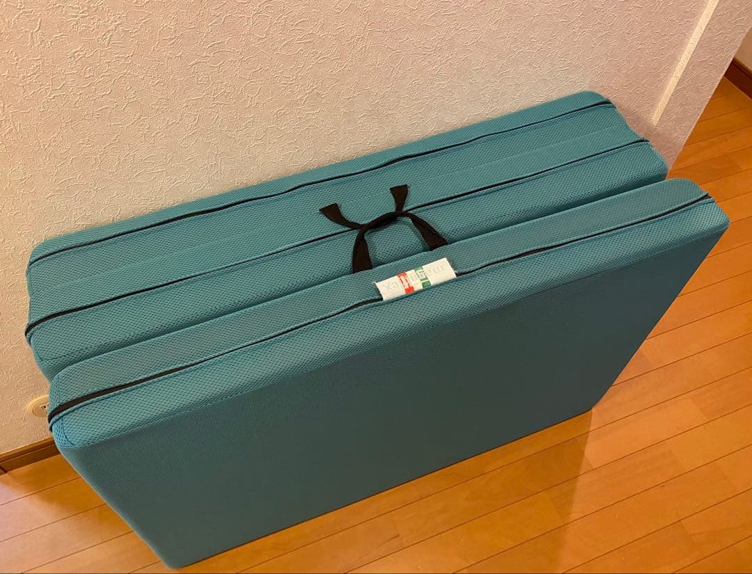 Magniflexマニフレックス メッシュウイング　三つ折りシングルマットレス