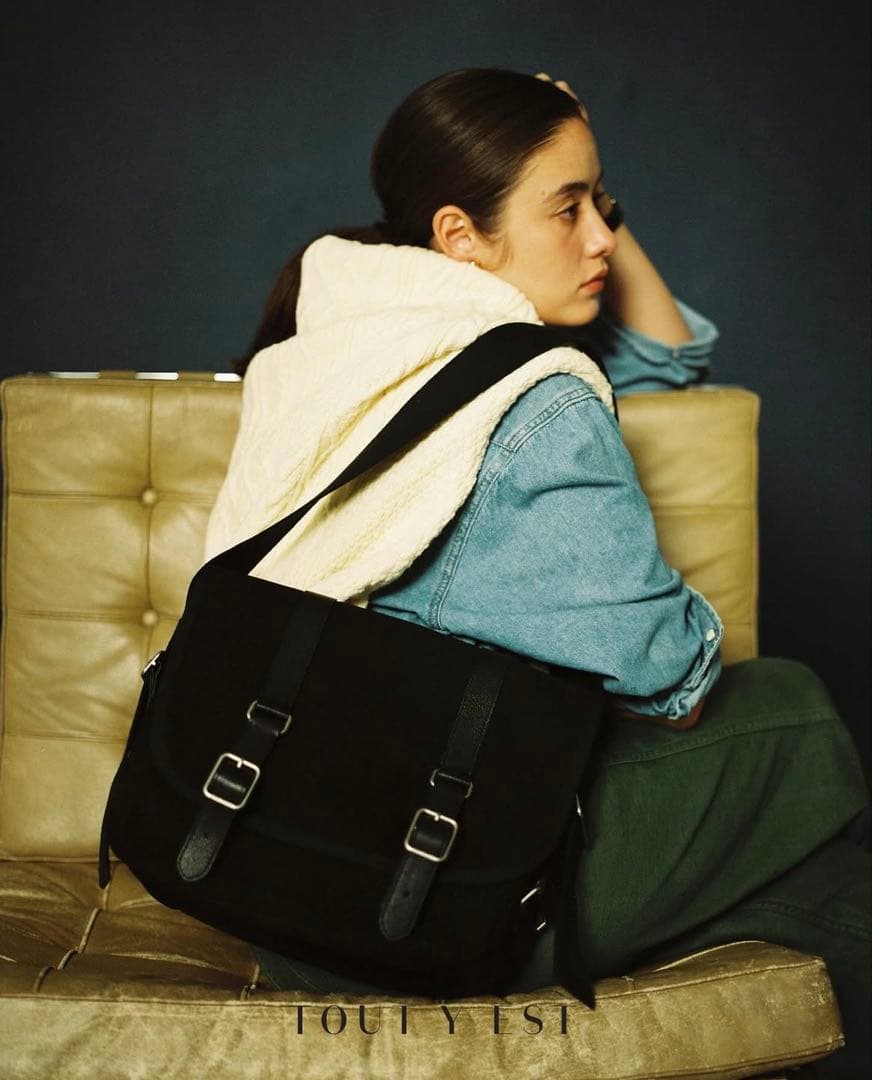 トゥティエ SAC BOUT ブラック メッセンジャーバッグ