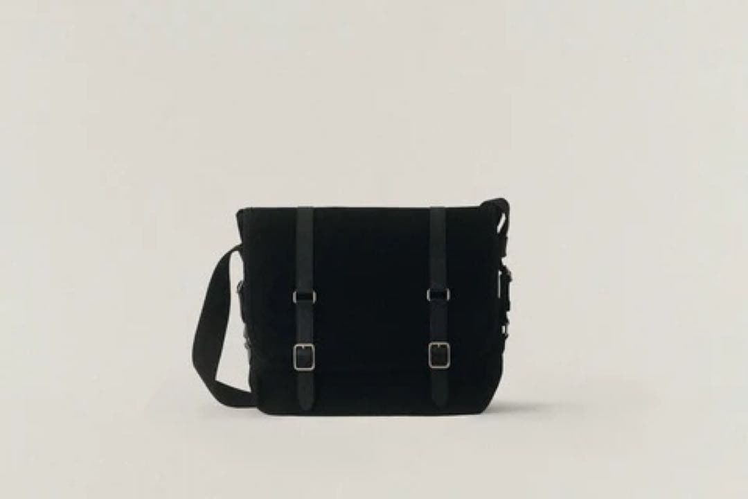 トゥティエ SAC BOUT ブラック メッセンジャーバッグ