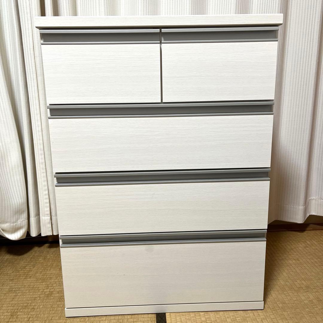 ニトリ　チェスト4段　ホワイト