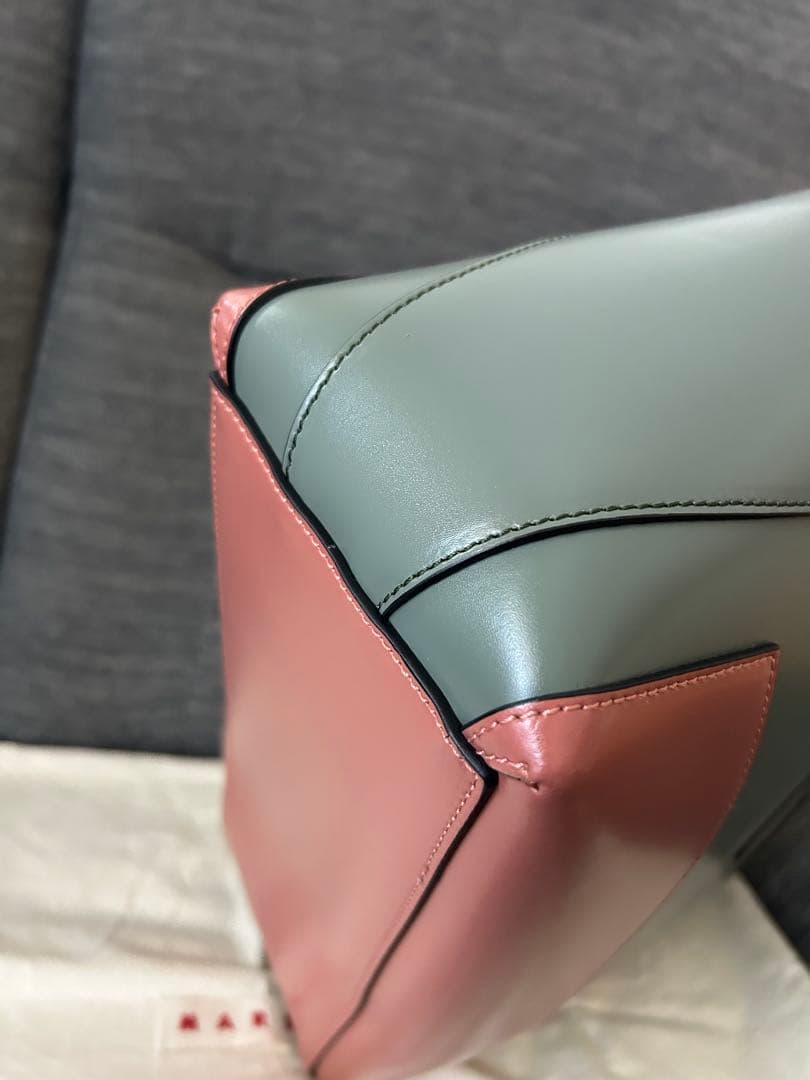 未使用品　MARNI マルニ　トートバッグ バイカラー　ショルダー　A4可能