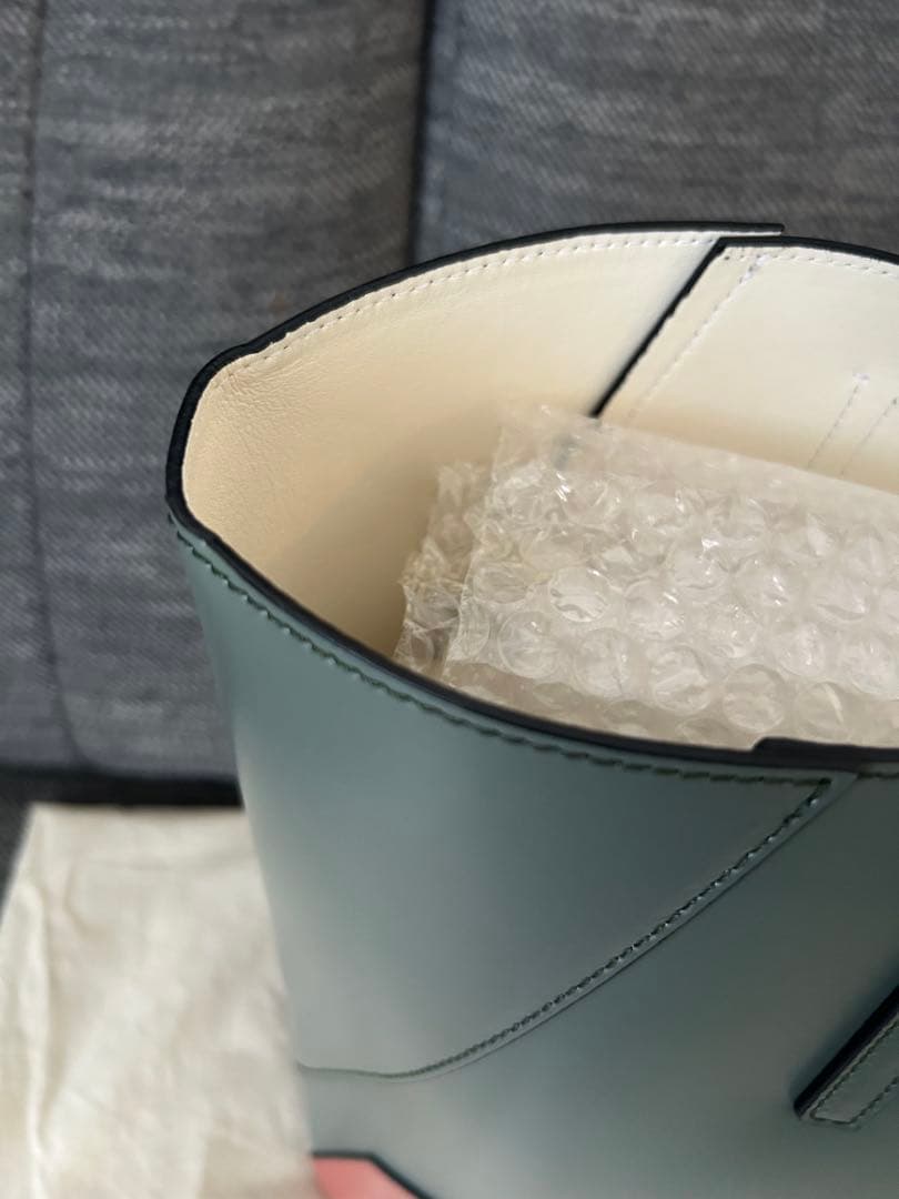 未使用品　MARNI マルニ　トートバッグ バイカラー　ショルダー　A4可能