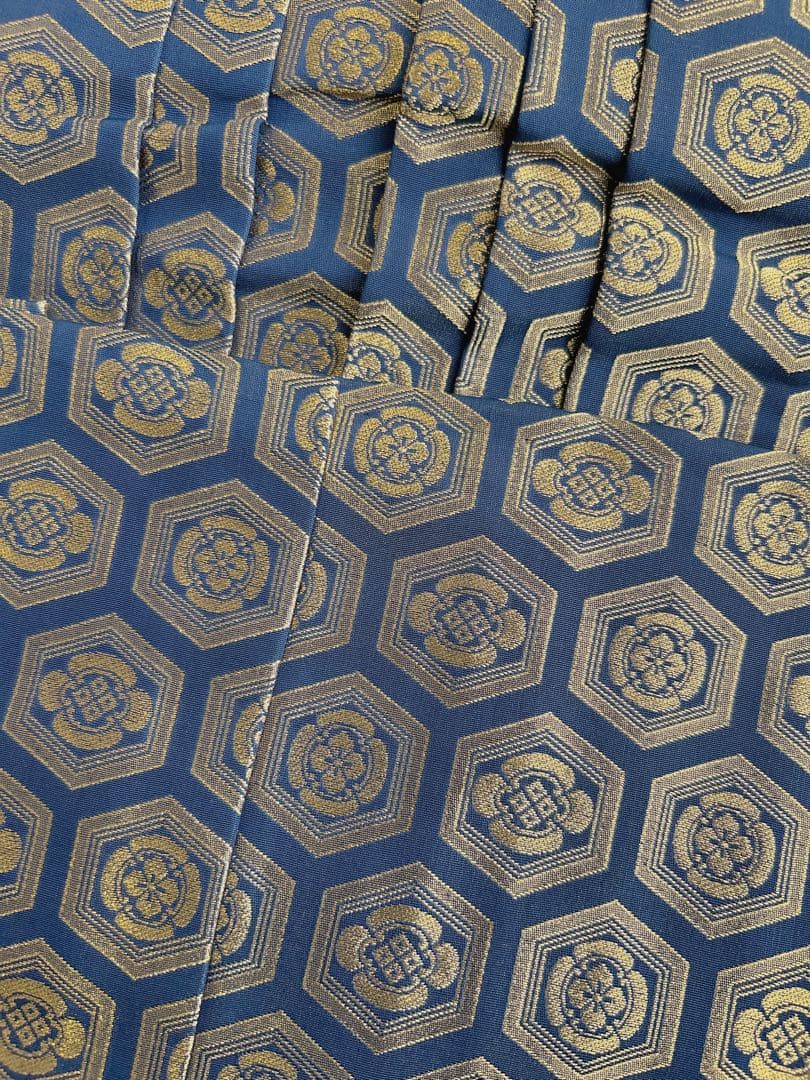 【最終値下げ】七五三 5歳男の子 袴セット 正絹 黒兜