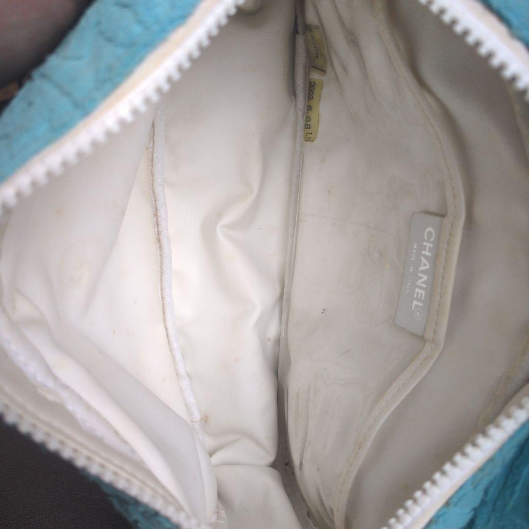 CHANEL シャネル　チェーンショルダーバッグ　ココマーク　マトラッセ　パイル