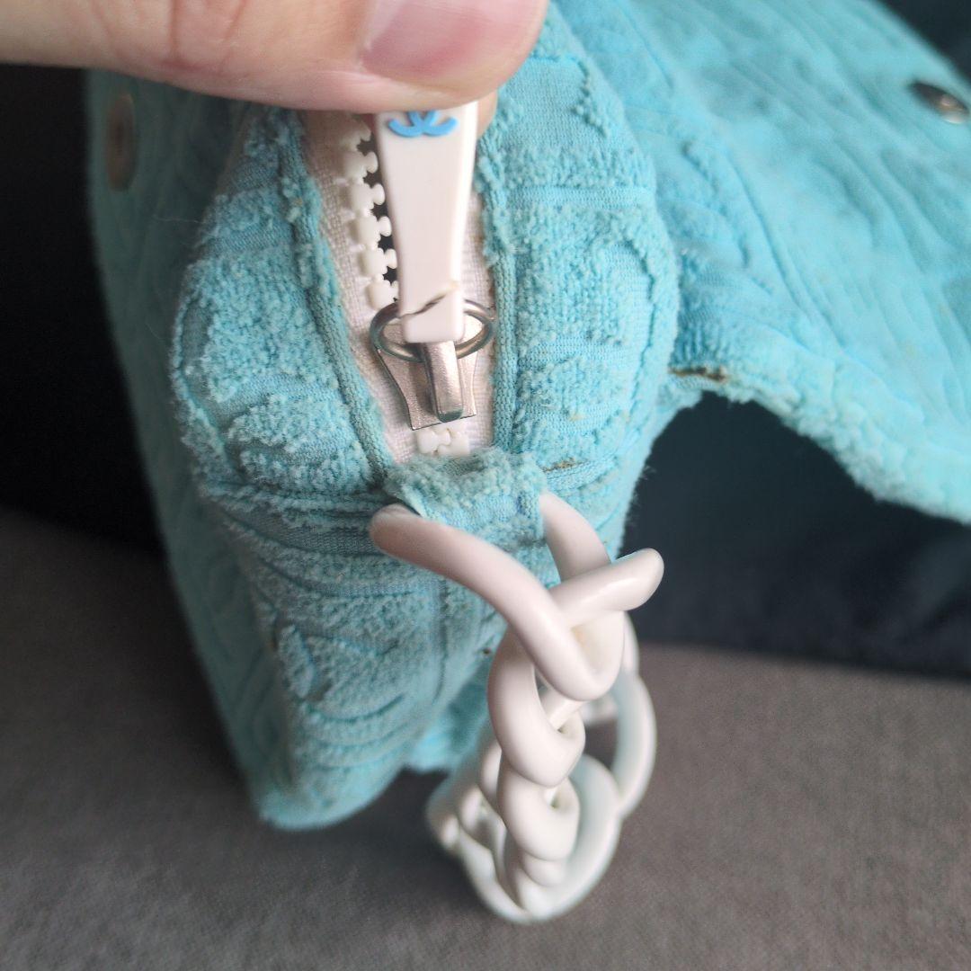 CHANEL シャネル　チェーンショルダーバッグ　ココマーク　マトラッセ　パイル