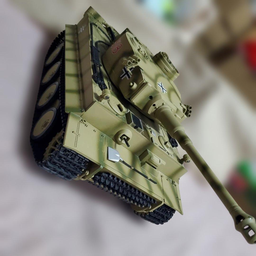 SS ヘンロン社製 RCバトルタンク 1/16