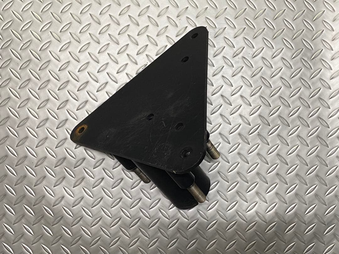 W463 G350d 背面タイヤブラケット純正品