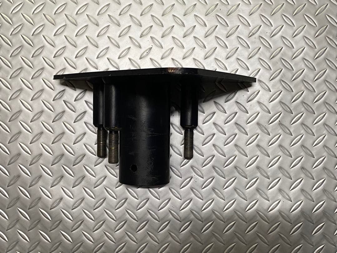 W463 G350d 背面タイヤブラケット純正品