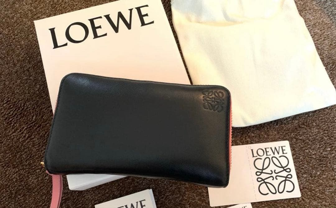 LOEWE ラウンドファスナー　ミニ財布