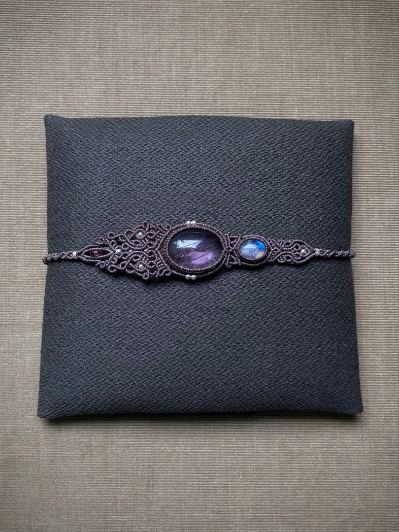 アメジスト　レインボームーンストーン　マクラメブレスレット