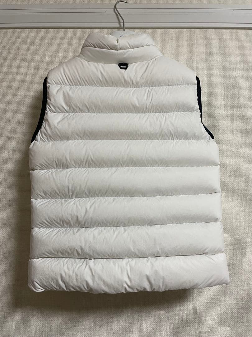 MONCLER ホワイト ダウンベスト