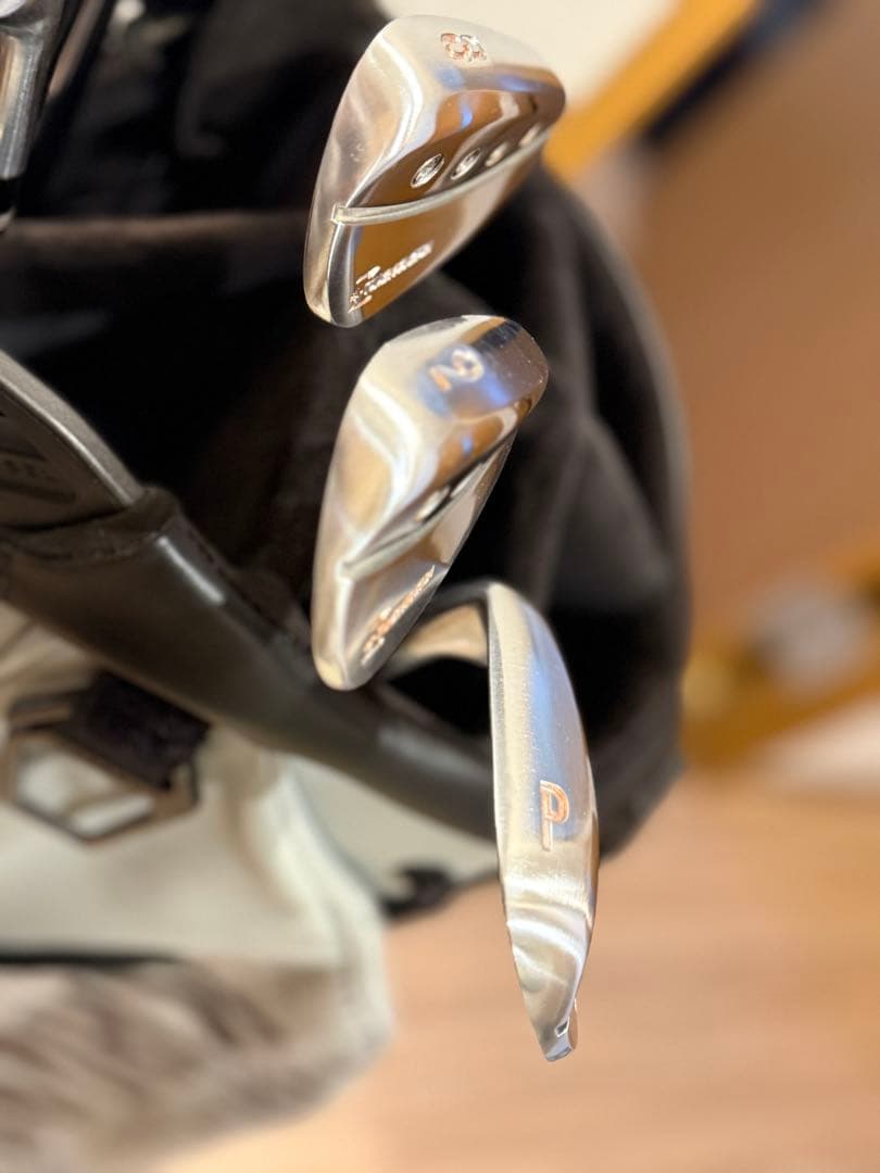 美品】アクシスゴルフ　コンボアイアンセット　4-P ７本　Z4MB Z4CB