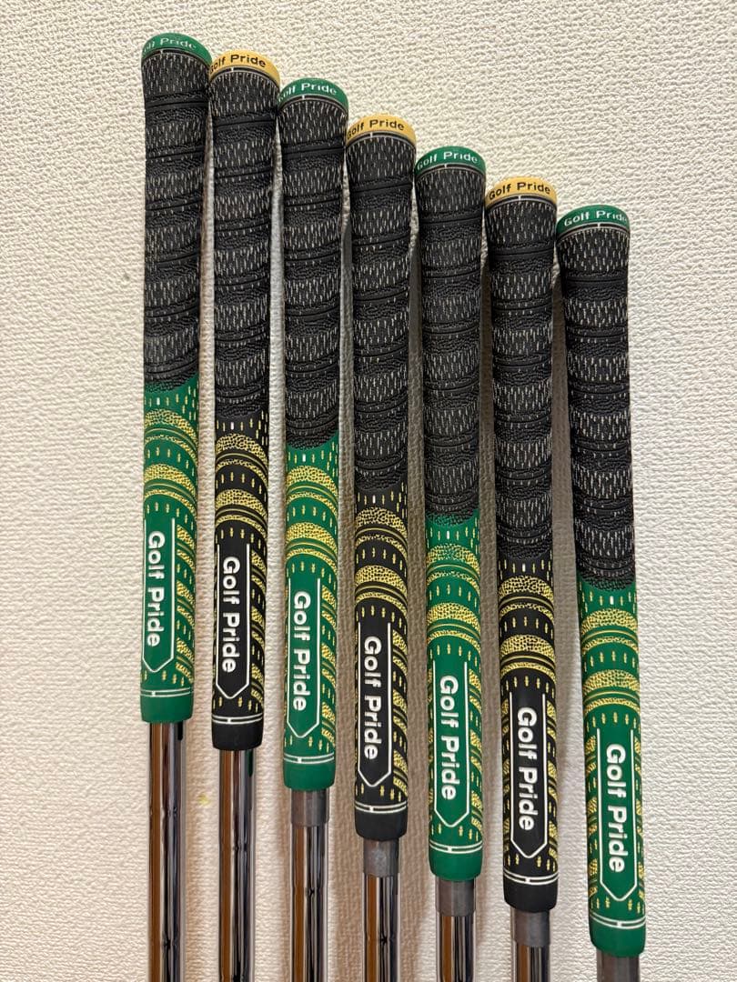 美品】アクシスゴルフ　コンボアイアンセット　4-P ７本　Z4MB Z4CB