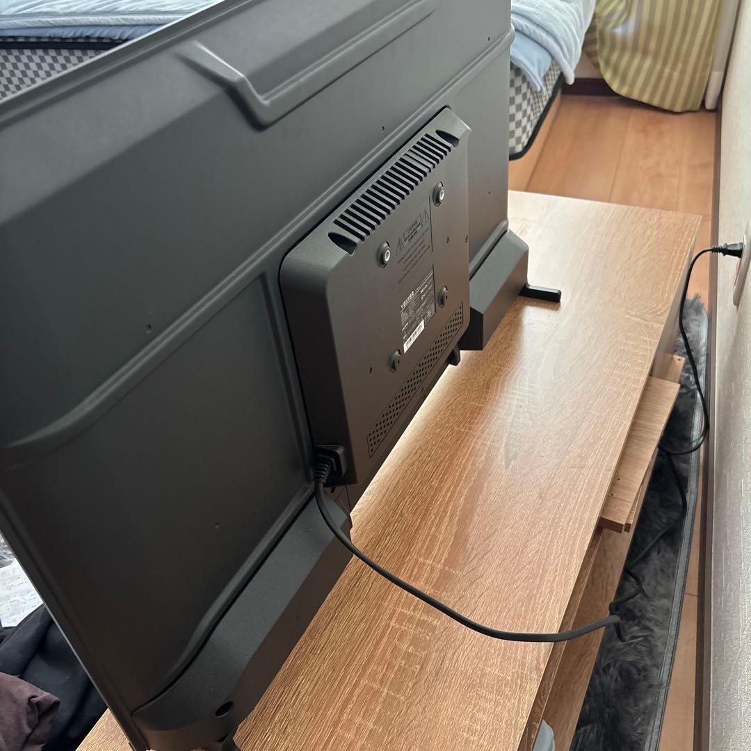VEZZER チューナーレステレビ 32V型です。