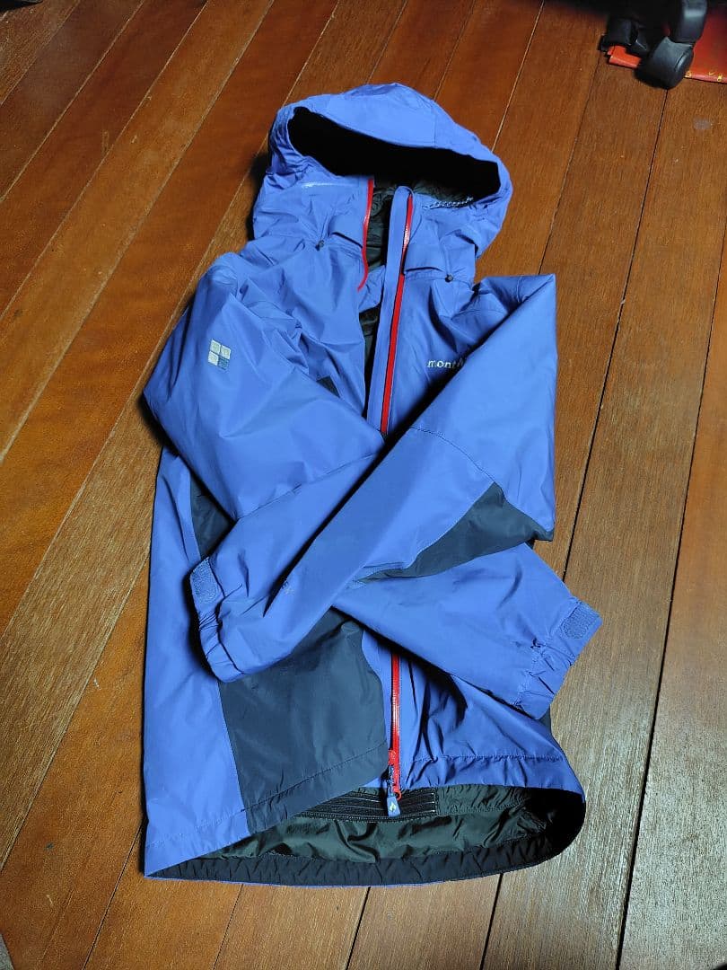 モンベルスキーウェアジャケット