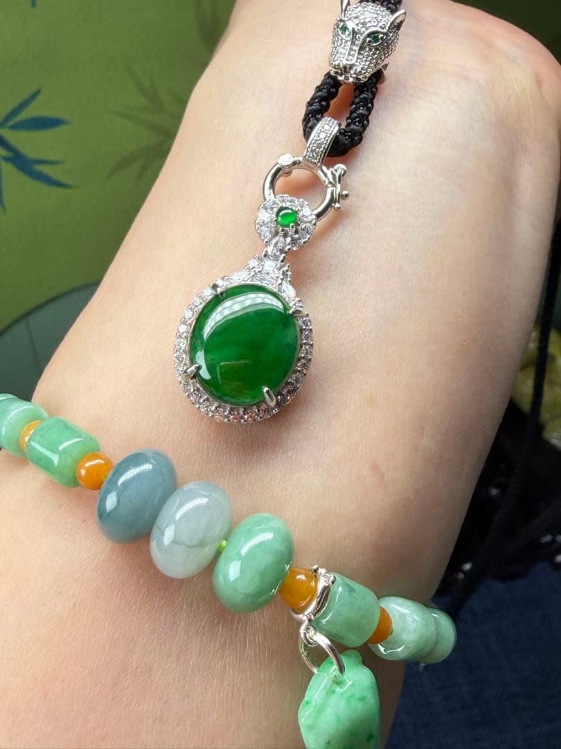 特選品‼️天然A貨翡翠　ロウカン質、特選大粒陽緑ネックレストップ　鑑定書付き