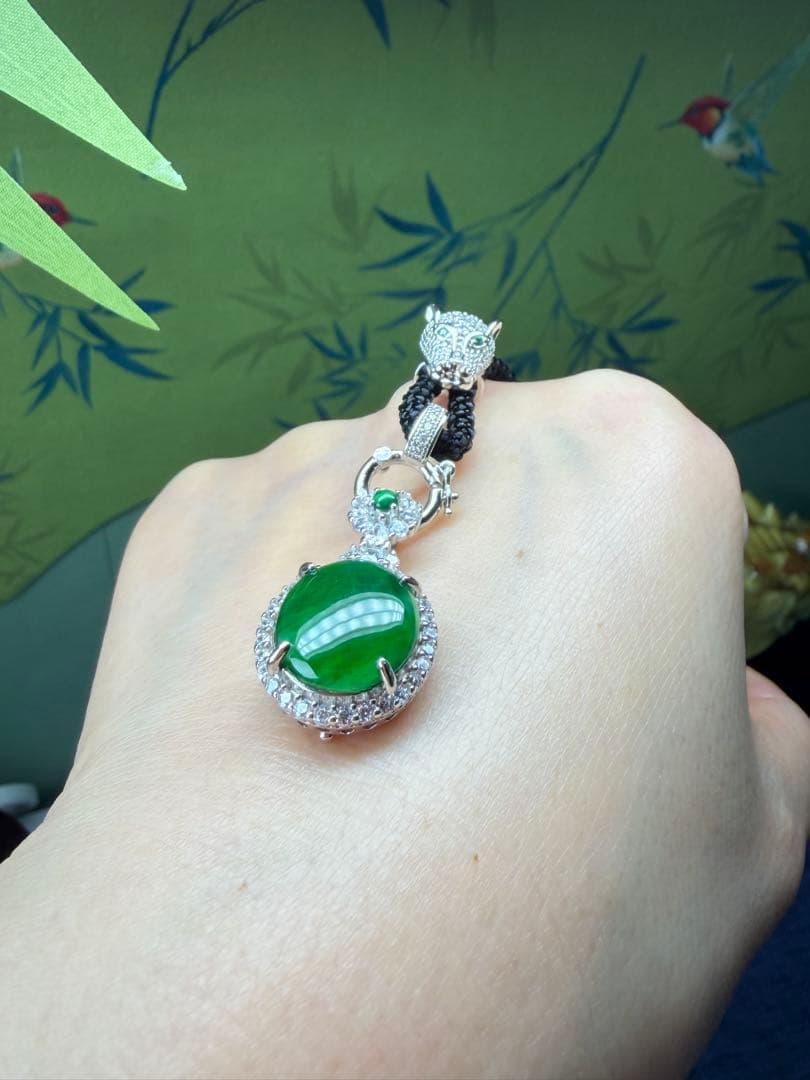 特選品‼️天然A貨翡翠　ロウカン質、特選大粒陽緑ネックレストップ　鑑定書付き