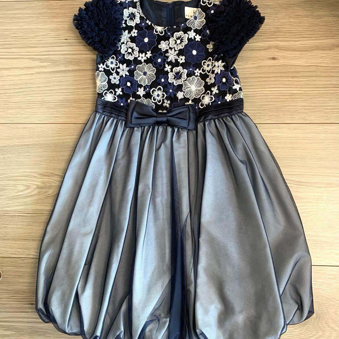 美品　組曲 KUMIKYOKU ネイビー 花柄刺繍 フリル袖 ドレス130