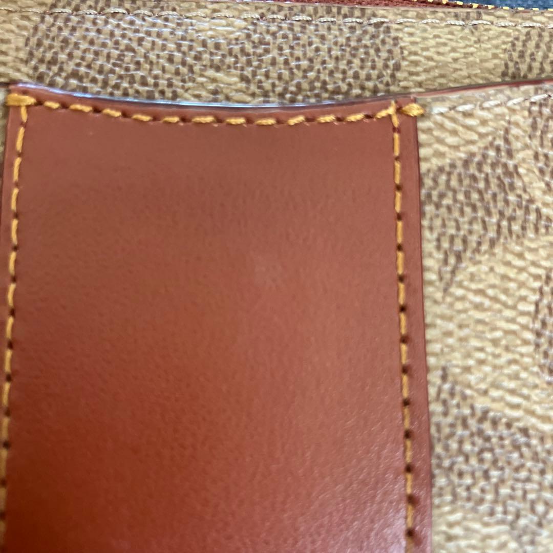 エッセンシャル Lジップ キー ケース・シグネチャー キャンバス