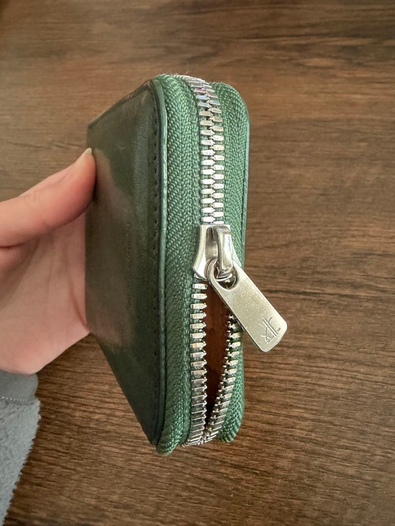 Hender Scheme horizontal zip purse グリーン
