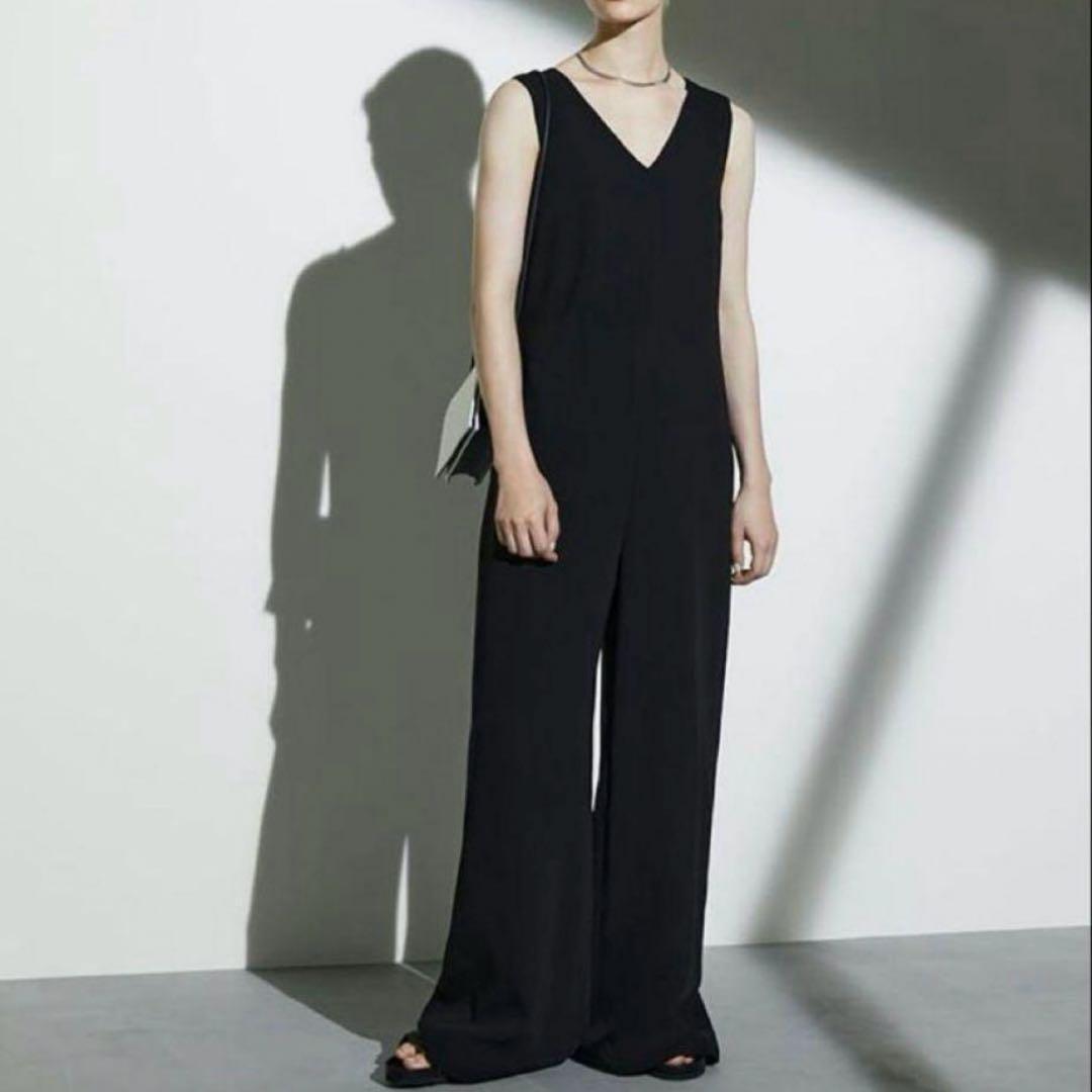 極美品 セオリー オールインワン ジャンプスーツ 黒 ワイドパンツ ワンピース