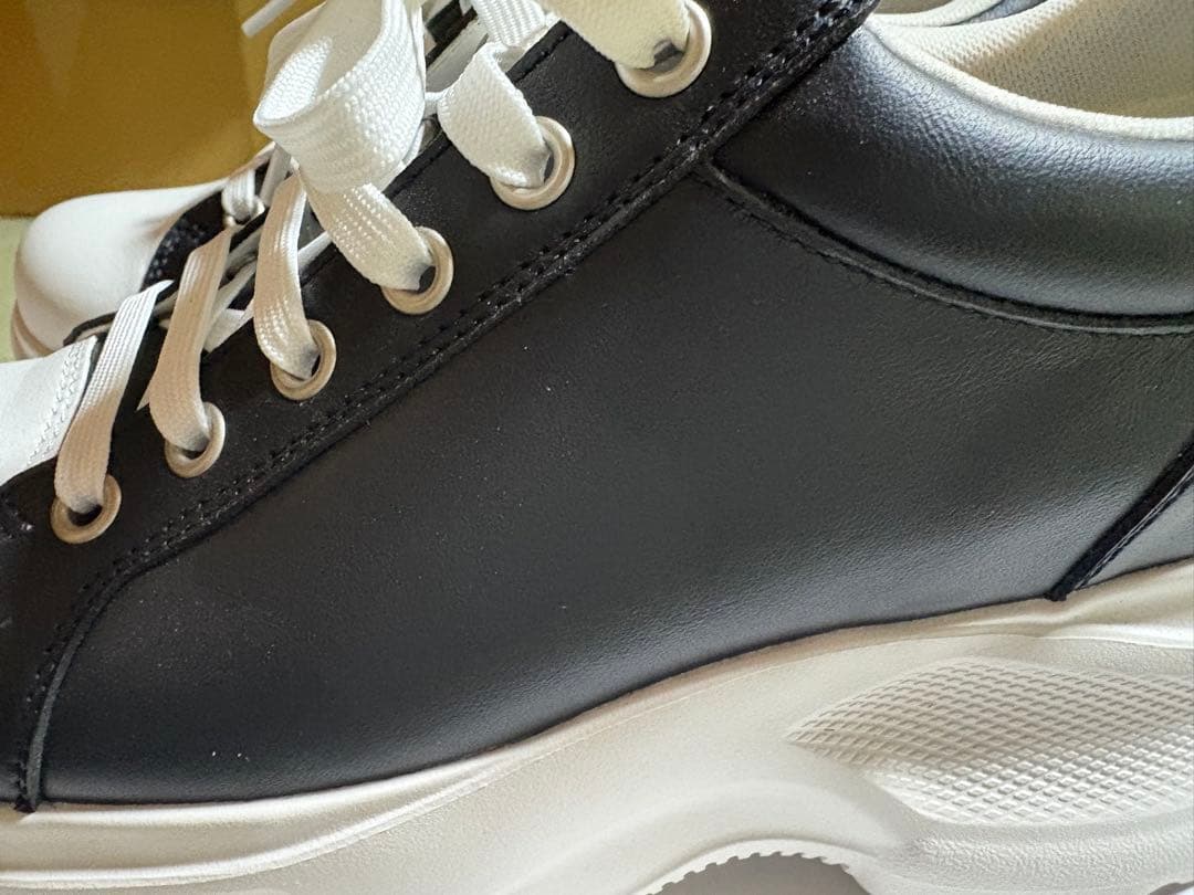 鈴木亜美さん⭐︎厚底スニーカー